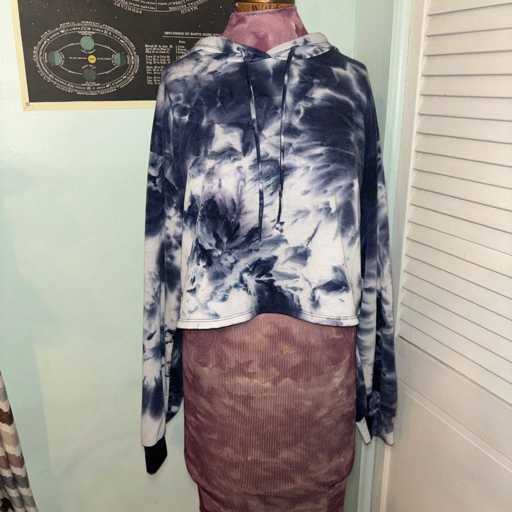 Fashion Nova Blue Cropped Tie Dye Hoodie - 1X